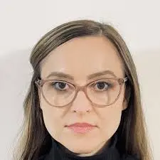 Il Lavoro di Ana Maria Andrei: Innovazione e Responsabilità Sociale