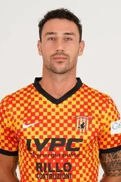Artur Ioniță: Old School Meets New Trends