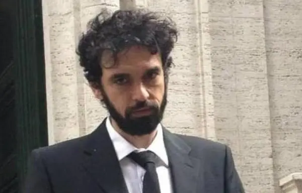 Chi è Dino Giarrusso? Storia e Attività Recenti