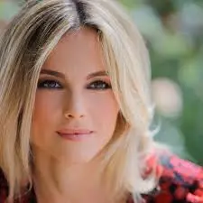 Francesca Fialdini: La Voce di una Generazione
