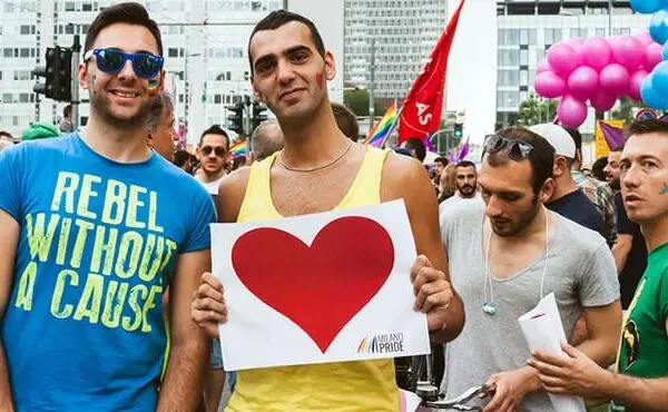 Celebrazione del Gay Pride a Milano: Un Volo Verso l’Inclusione