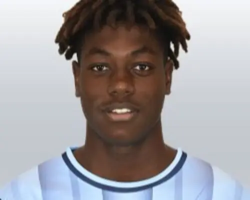 Issa Doumbia: Comico, Attore e il suo Impatto sulla Commedia