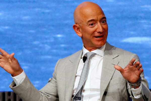 Jeff Bezos: L’Impatto del Fondatore di Amazon sul Futuro