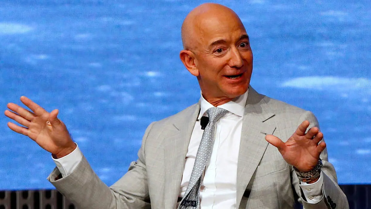 Jeff Bezos: L’Impatto del Fondatore di Amazon sul Futuro