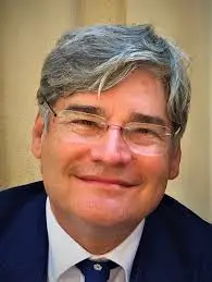 La Vita e la Carriera di Paolo Del Debbio