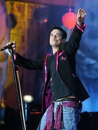 Robbie Williams: Un Nuovo Capitolo per la Pop Star Brittanica