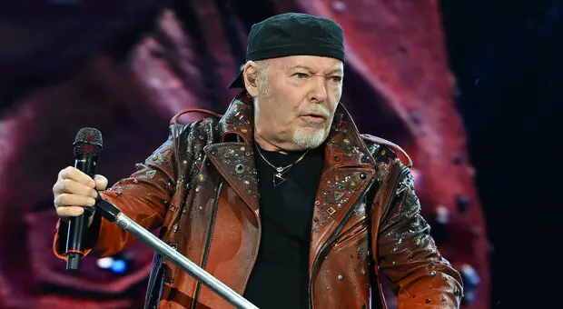 Vasco Rossi Arriva a Napoli: La Magia del Concerto