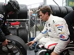 La straordinaria vita di Alex Zanardi: passione e resilienza