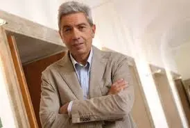 Antonio Padellaro: Un Pilastro del Giornalismo Italiano