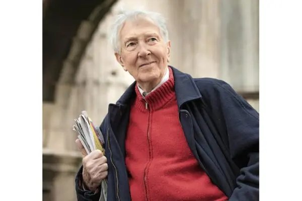 Corrado Augias: Un’icona del Giornalismo e della Letteratura Italiana