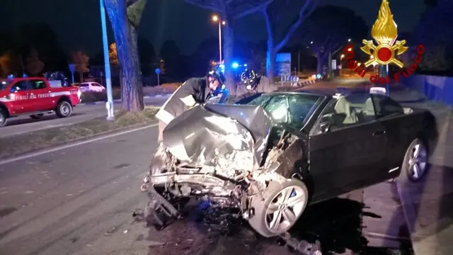 Tragedia a Jesolo: Incidente Stradale Porta via Due Vita