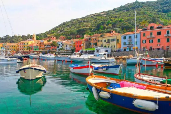 Esplora l’Isola del Giglio: Natura e Storia in Unico Luogo