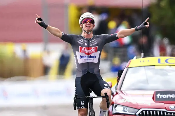 Kaden Groves: Una Nuova Stella del Ciclismo Professionistico