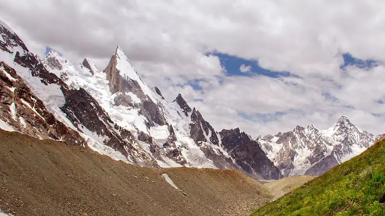 Laila Peak: Un Paradiso per gli Alpinisti