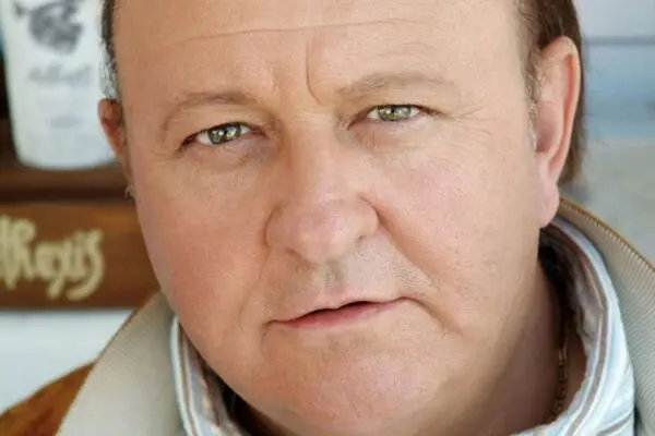 Massimo Boldi: La Carriera e il Successo dell’Attore Comico