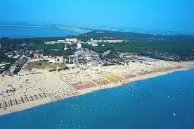Rosolina Mare: Una Perla del Turismo Estivo in Italia