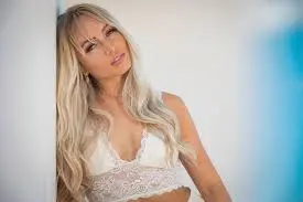 Sarah e Temptation Island: Un viaggio nella sua storia