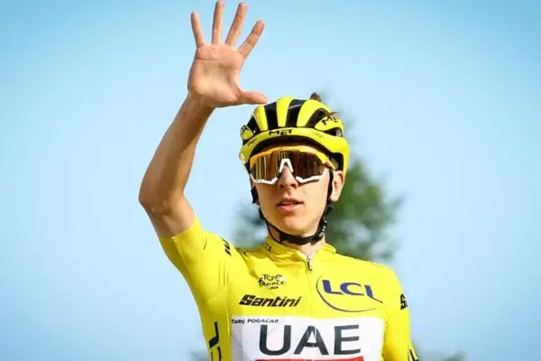 Tadej Pogačar: Un Fenomeno del Ciclismo Moderno