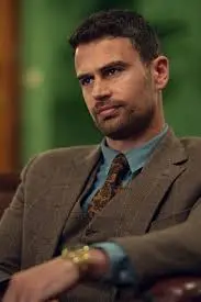 Chi è Theo James? Riconoscimenti e progetti futuri