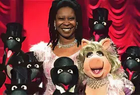Chi è Whoopi Goldberg? Una Voce Unica nel Mondo dello Spettacolo