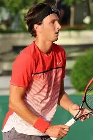 Arthur Rinderknech: Un Giovane Talento del Tennis