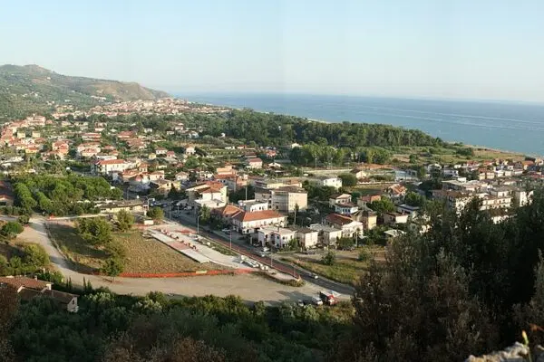 Scopri Ascea: Beautà e Storia della Costiera Cilentina