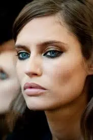 Bianca Balti: La Reginetta della Moda Italiana