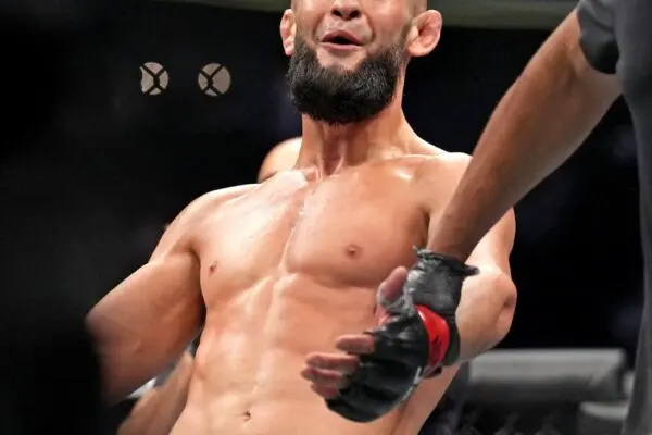 Khamzat Chimaev: La Stella della MMA e dell’UFC