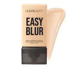 Huda Beauty: La Crescita di un Marchio Iconico