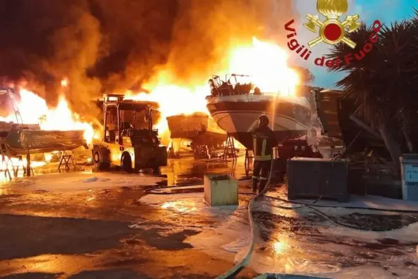 Incendio Fiumicino: La situazione attuale e le sue implicazioni