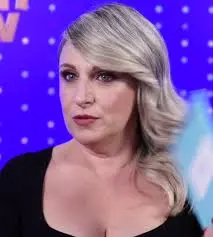 Katia Follesa: La Comica Italiana Tra Successo e Popolarità