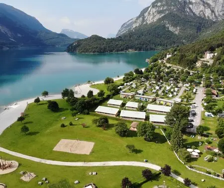 Scopri il Lago di Molveno e le sue Meraviglie Naturali image 1