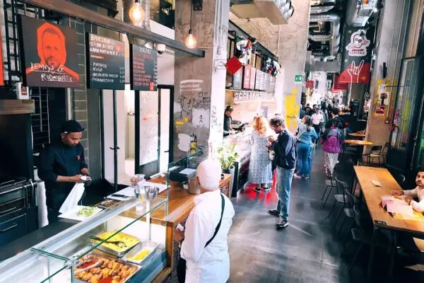 Mercato Milan: Un Centro di Tendenze e Attività Economiche