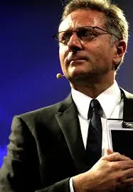 La Carriera e l’Impatto di Paolo Bonolis nel Mondo della Televisione