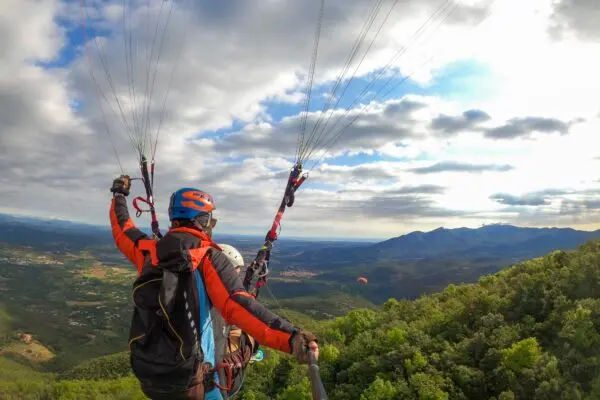 Il Parapendio: Un’Avventura tra Cielo e Terra