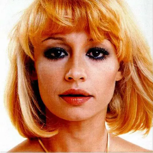 Raffaella Carrà: La leggenda della musica e della televisione italiana