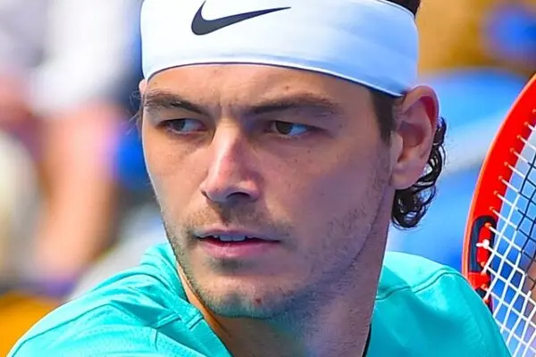 Taylor Fritz: La Star Emergente del Tennis Statunitense