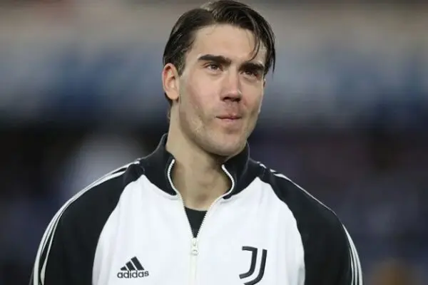 Dusan Vlahovic: Un Talento del Calcio Moderna
