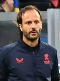 L’Allenatore del Genoa: Sfide e Opportunità nella Stagione Corrente