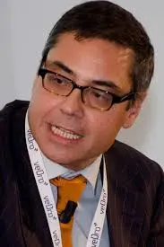 Andrea Vianello: Un Pilastro del Giornalismo Italiano