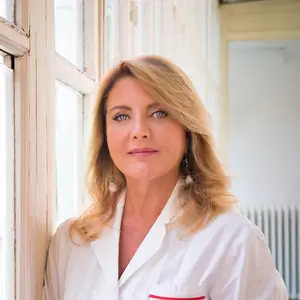 Il Contributo di Annamaria Colao alla Salute della Donna image 1