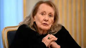 Il mondo di Annie Ernaux: Memoria, identità e narrazione