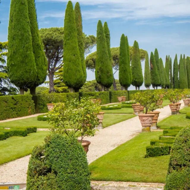 Alla Scoperta di Castel Gandolfo: La Perla dei Castelli Romani