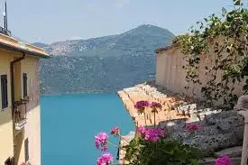 Esplorando Castel Gandolfo: Storia e Bellezze