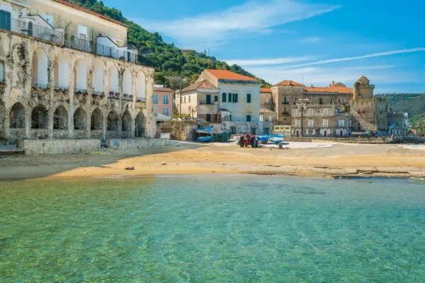 Esplorando Castellabate: Storia e Bellezza nel Cilento