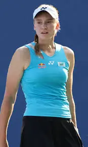 La Straordinaria Carriera di Elena Rybakina nel Tennis image 1