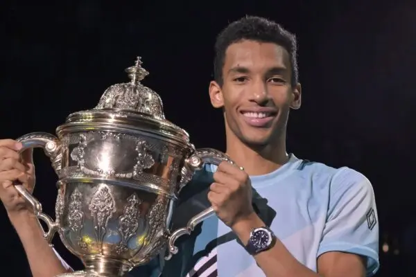 Félix Auger-Aliassime: La Stella in Ascesa del Tennis