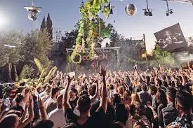 Scopri Ibiza: L’Isola delle Baleari che Non Dorme Mai