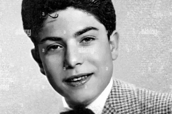 Lino Banfi: Un Viaggio nella Vita di un Icona della Commedia Italiana