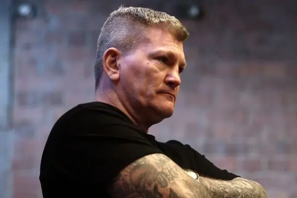 Ricky Hatton: La Storia di un Icona del Pugilato